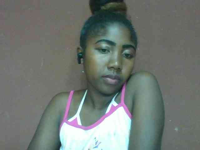 Annah21 webcam