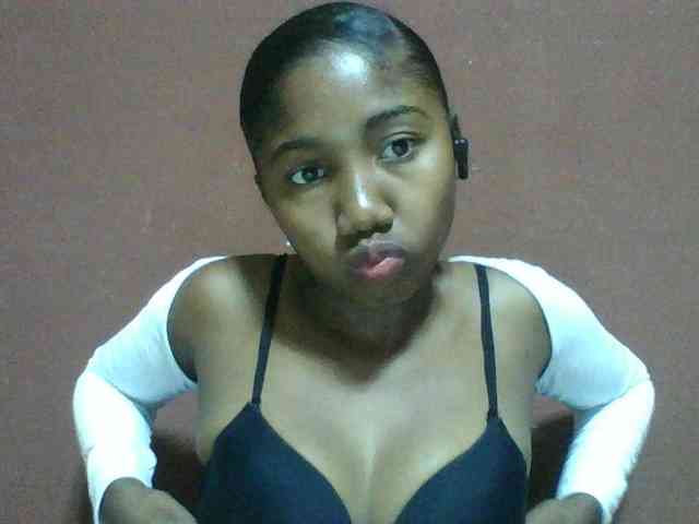 Annah21 webcam