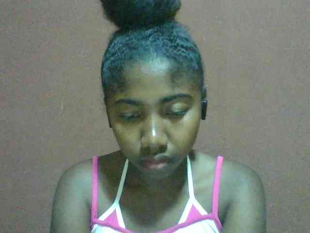 Annah21 webcam