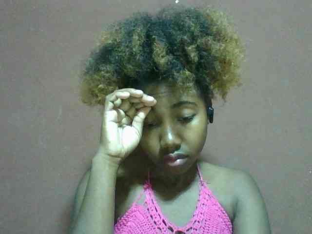 Annah21 webcam