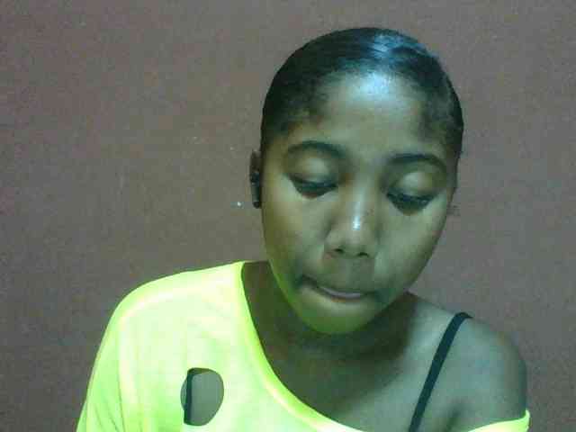Annah21 webcam