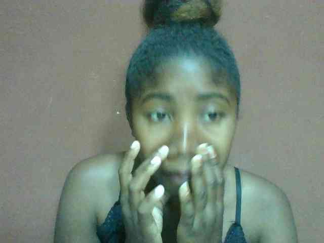 Annah21 webcam