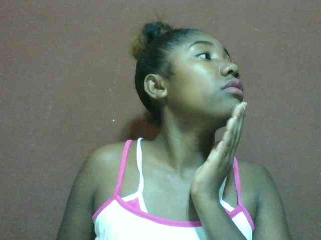 Annah21 webcam