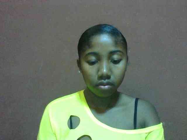 Annah21 webcam