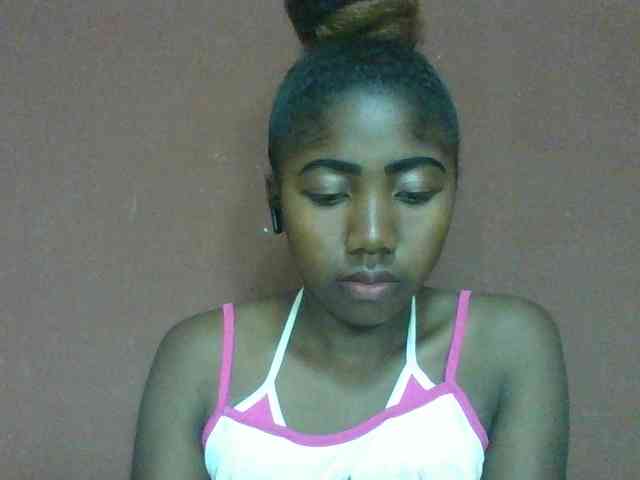 Annah21 webcam