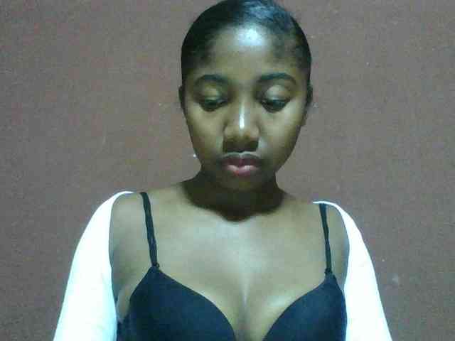 Annah21 webcam