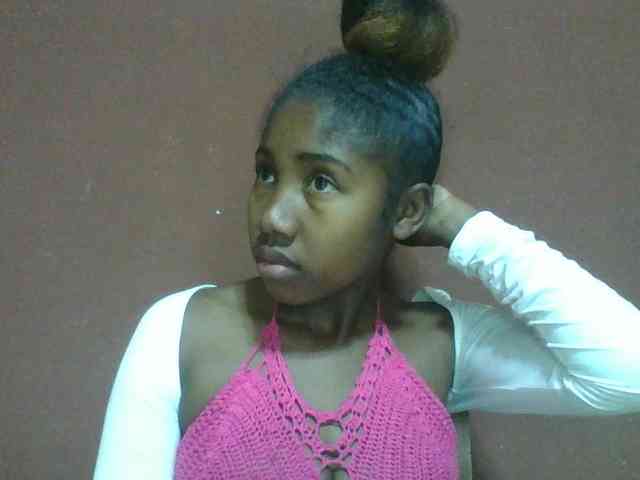 Annah21 webcam