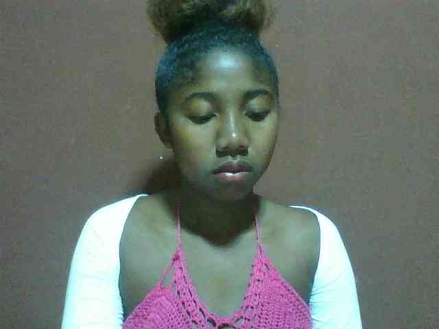 Annah21 webcam