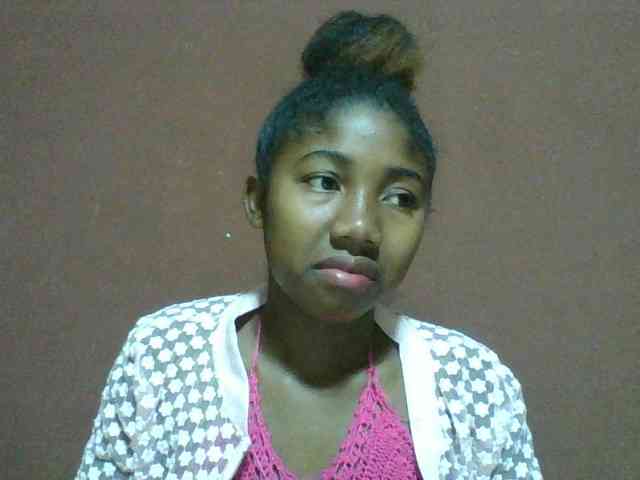 Annah21 webcam