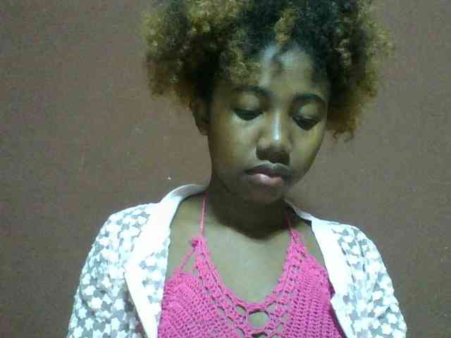 Annah21 webcam