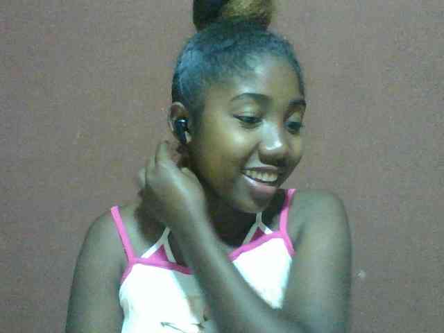 Annah21 webcam