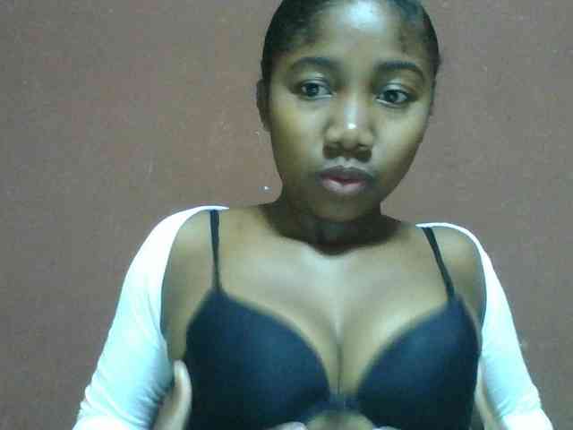 Annah21 webcam