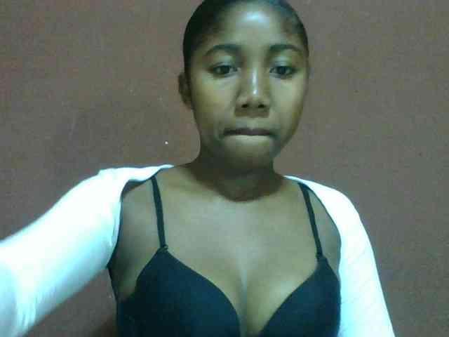 Annah21 webcam