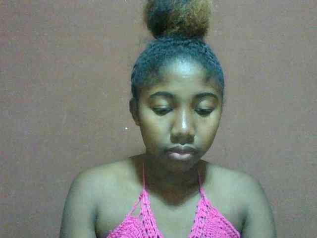 Annah21 webcam