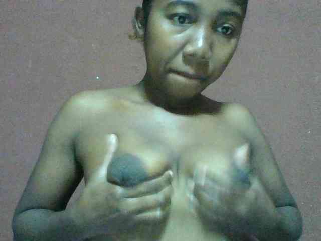 Annah21 webcam