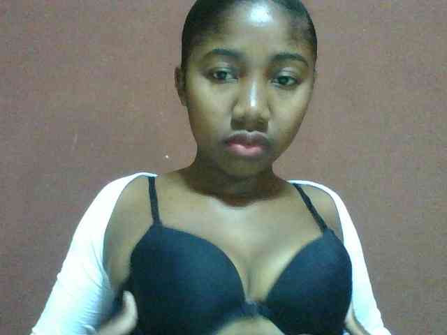 Annah21 webcam