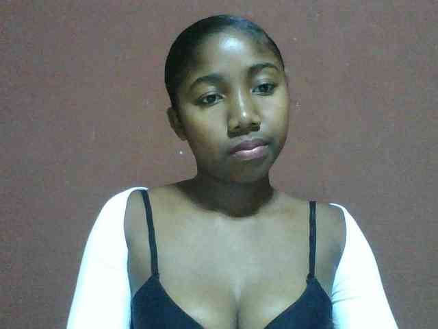 Annah21 webcam