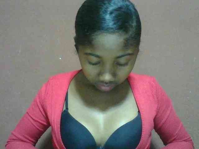 Annah21 Live Webcam on BongaCams