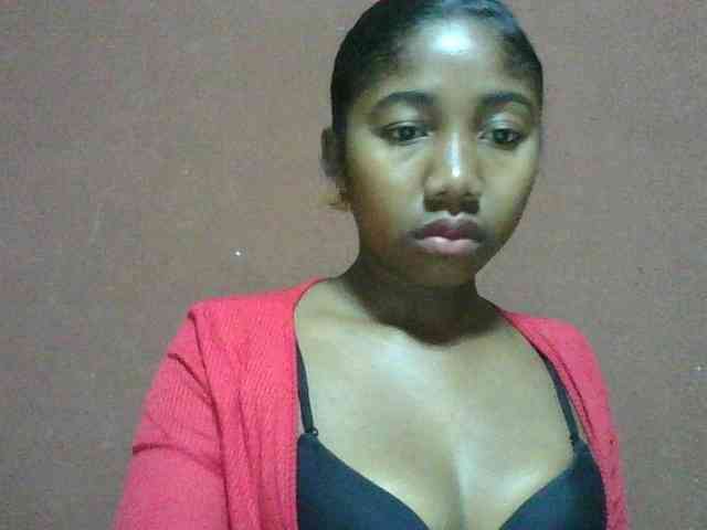 Annah21 webcam