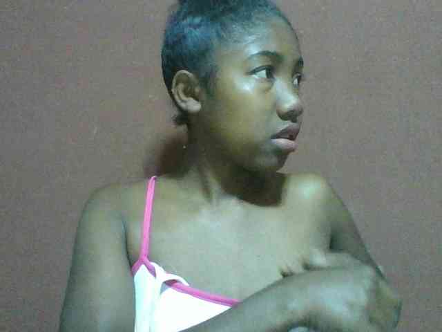 Annah21 webcam