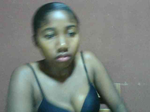 Annah21 webcam