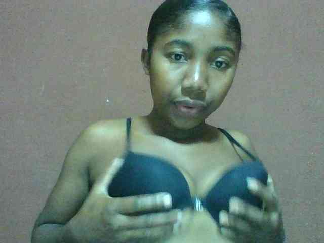 Annah21 webcam
