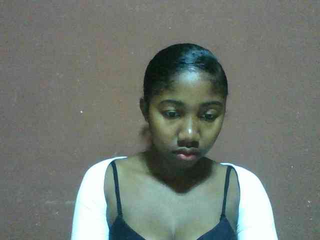 Annah21 webcam