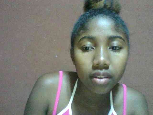 Annah21 webcam