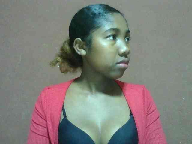 Annah21 webcam