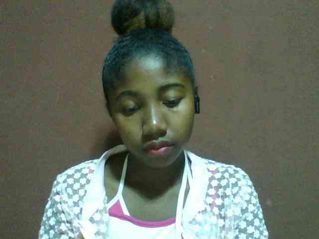 Annah21 webcam