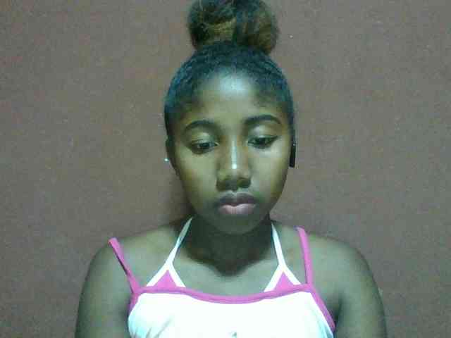 Annah21 webcam