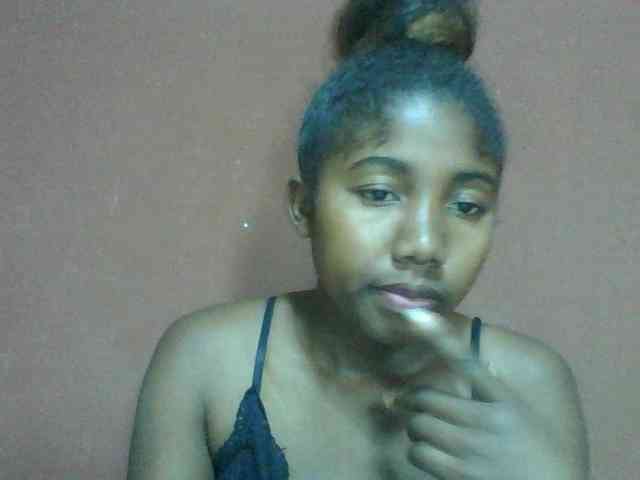 Annah21 webcam