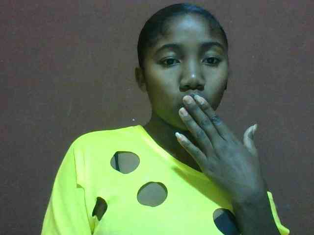 Annah21 webcam