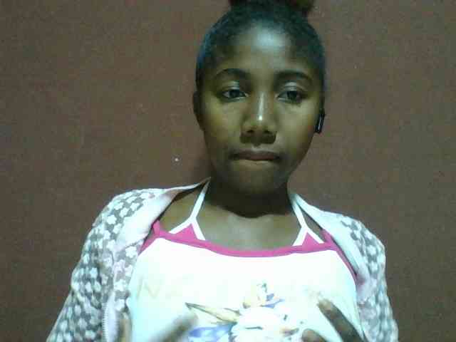 Annah21 webcam