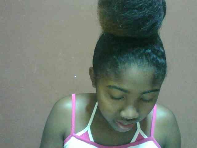 Annah21 webcam
