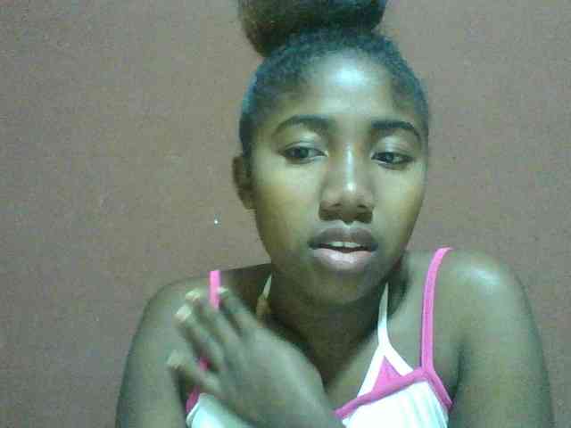 Annah21 webcam