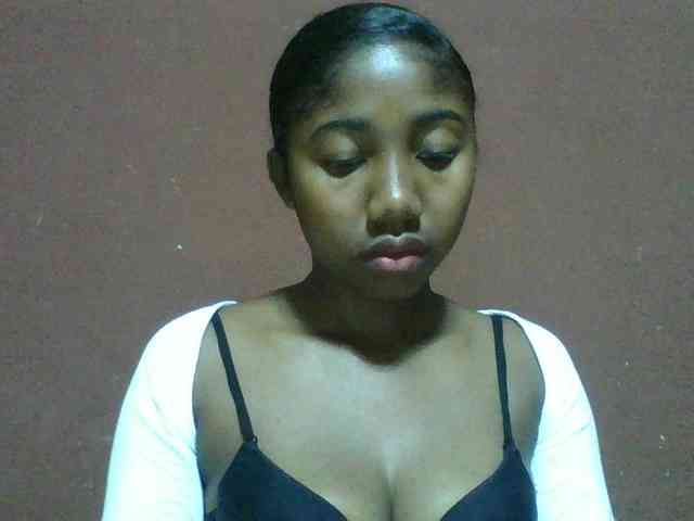 Annah21 webcam