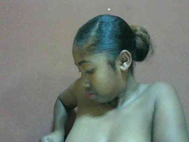 Annah21 webcam