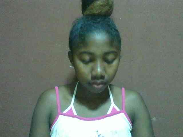 Annah21 webcam