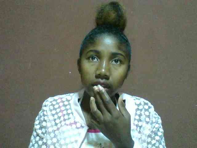 Annah21 webcam
