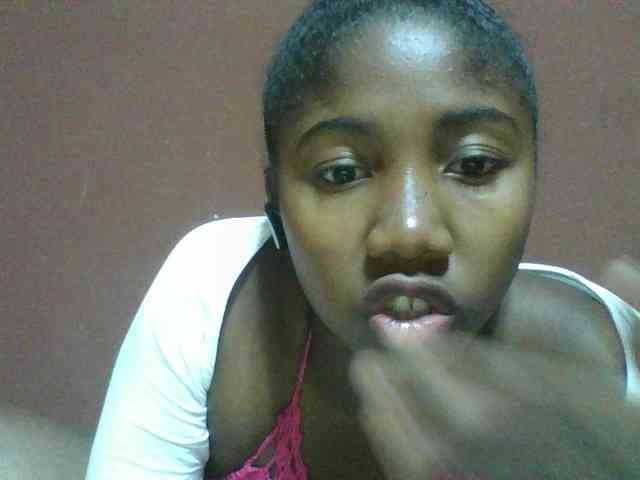 Annah21 webcam