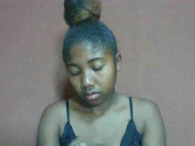 Annah21 webcam