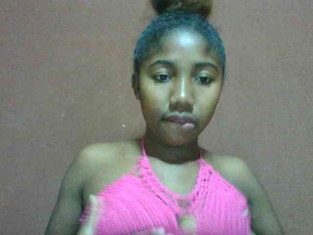 Annah21 webcam