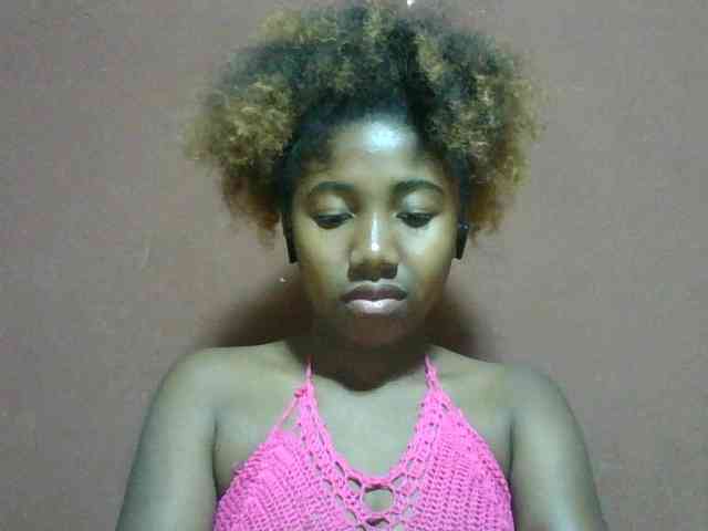 Annah21 webcam