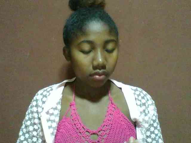 Annah21 webcam
