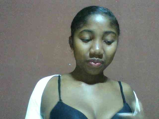 Annah21 webcam