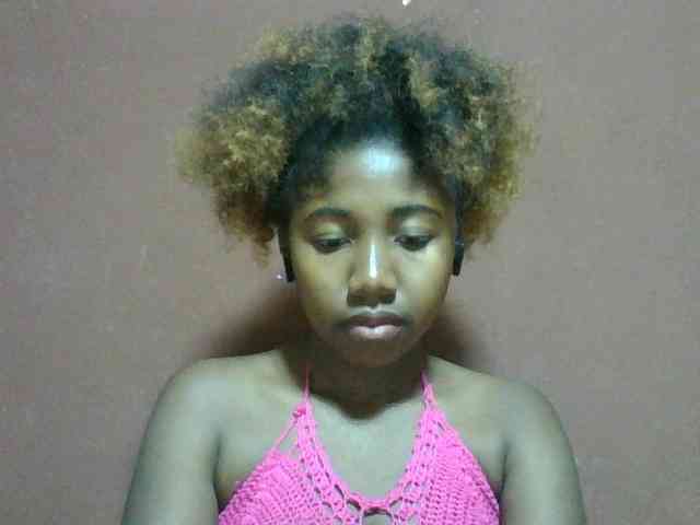 Annah21 webcam