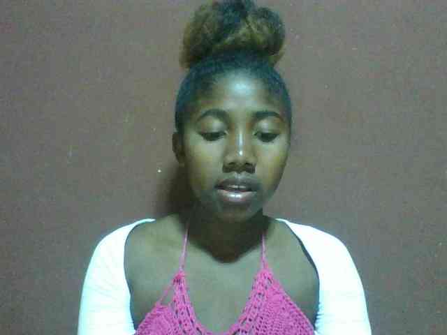 Annah21 webcam