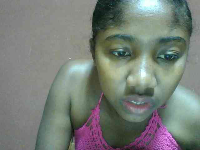 Annah21 webcam