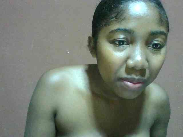 Annah21 webcam